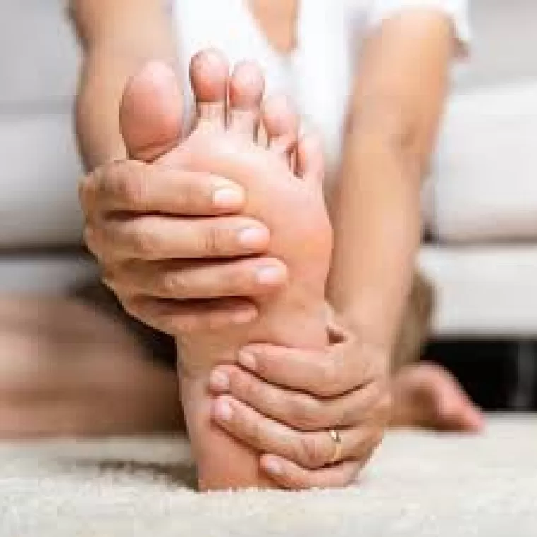 Neuropathy : न्यूरोपैथी रोग क्या है और यह कैसे होता है?